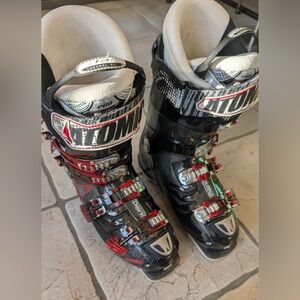 Atomic Hawx Men’s Ski Boots Size 26.5 Men’s Size 9 Excellent Condition